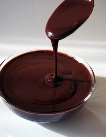 Schokoladensauce für Desserts und Toppings im Thermomix