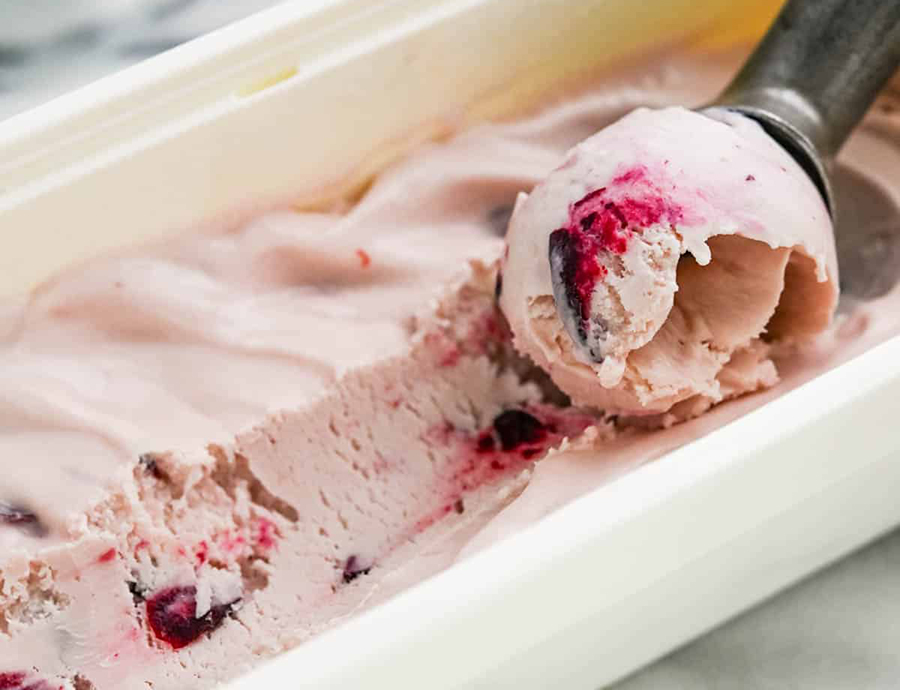 Cherry-Amaretto-Eiscreme aus dem Thermomix
