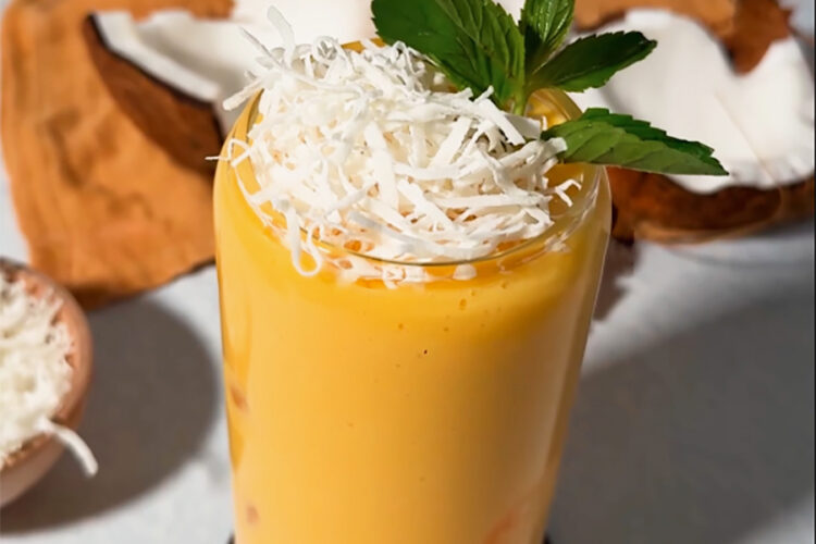 Cremiges Mango-Kokos-Getränk aus dem Thermomix