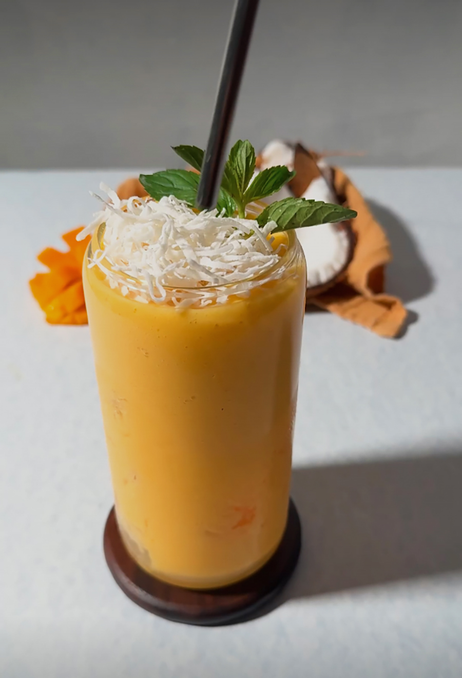 Cremiges Mango-Kokos-Getränk aus dem Thermomix Cremiges Mango-Kokos-Getränk aus dem Thermomix