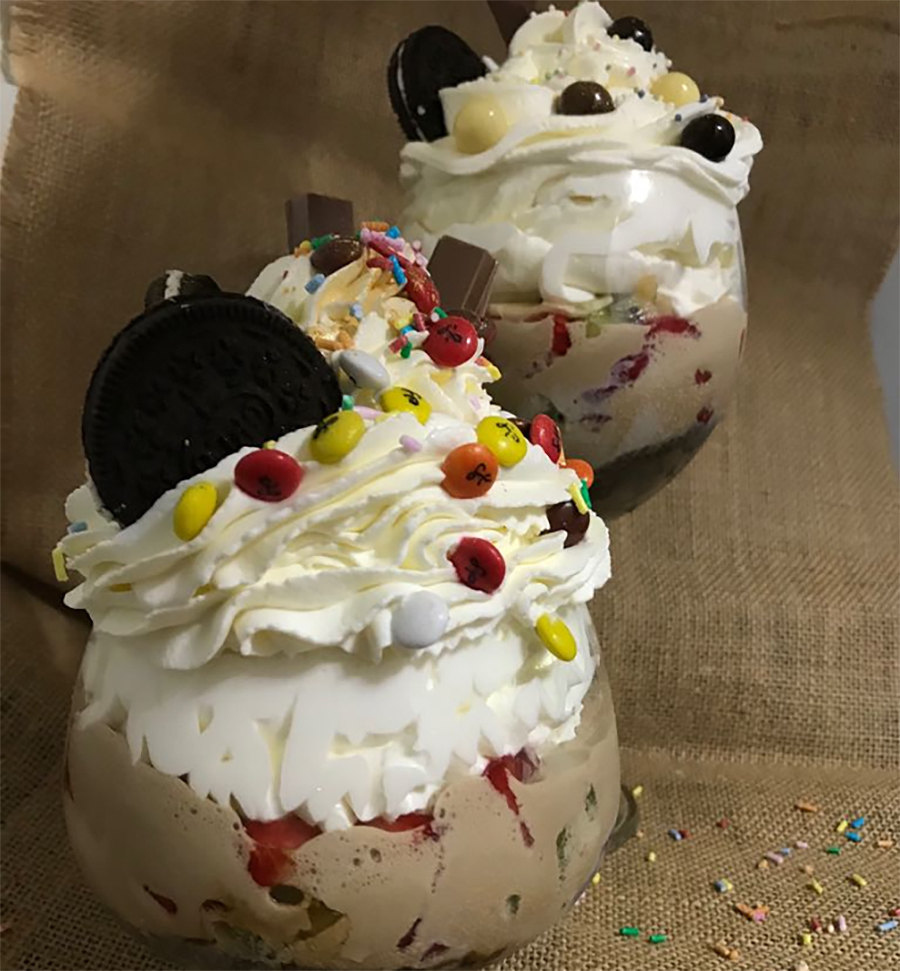Früchte-Eis-Dessert im Glas aus dem Thermomix