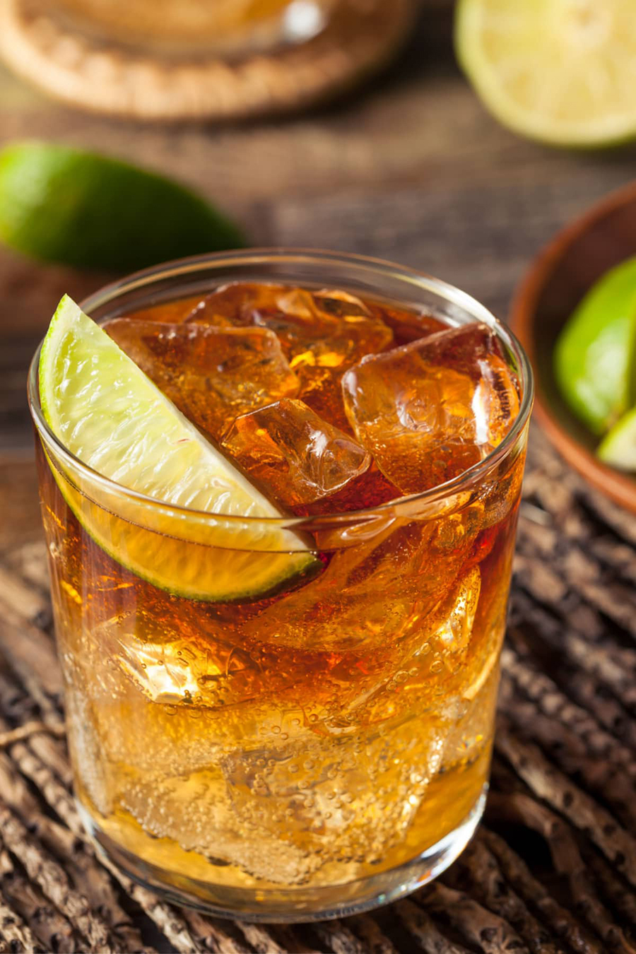 Gin & Ginger Ale Cocktail aus dem Thermomix Gin & Ginger Ale Cocktail aus dem Thermomix