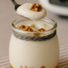 Hausgemachter Joghurt mit Honig und Walnüssen im Thermomix