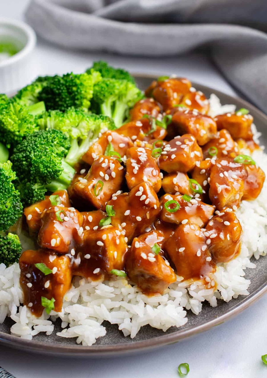 Teriyaki-Hähnchen-Bowl mit Honig und Reis aus dem Thermomix