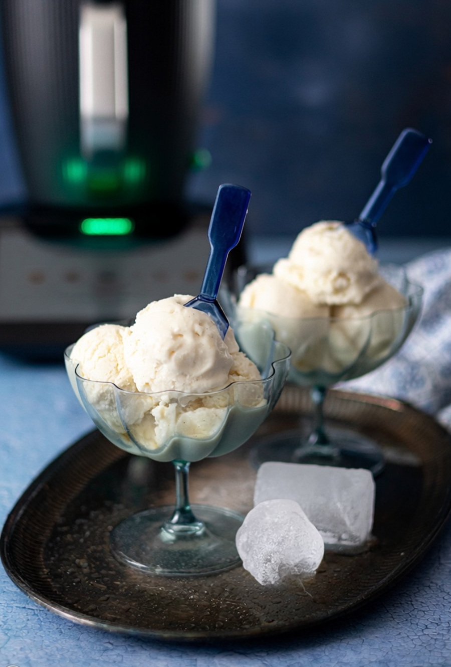 Weißes Schokoladeneis aus dem Thermomix
