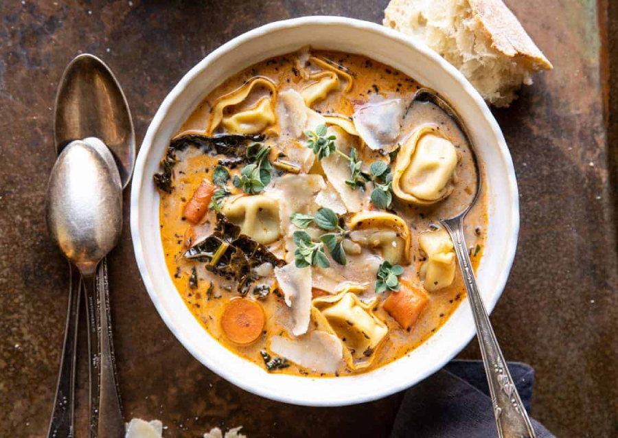 Cremige Tortellini-Gemüse-Suppe aus dem Thermomix