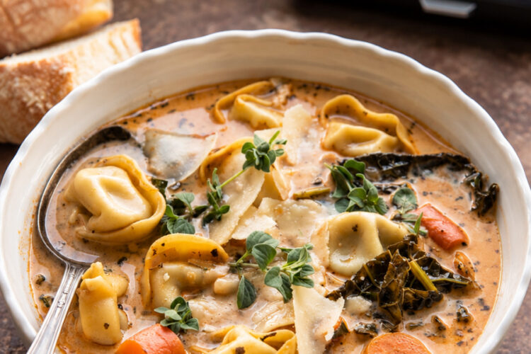 Cremige Tortellini-Gemüse-Suppe aus dem Thermomix