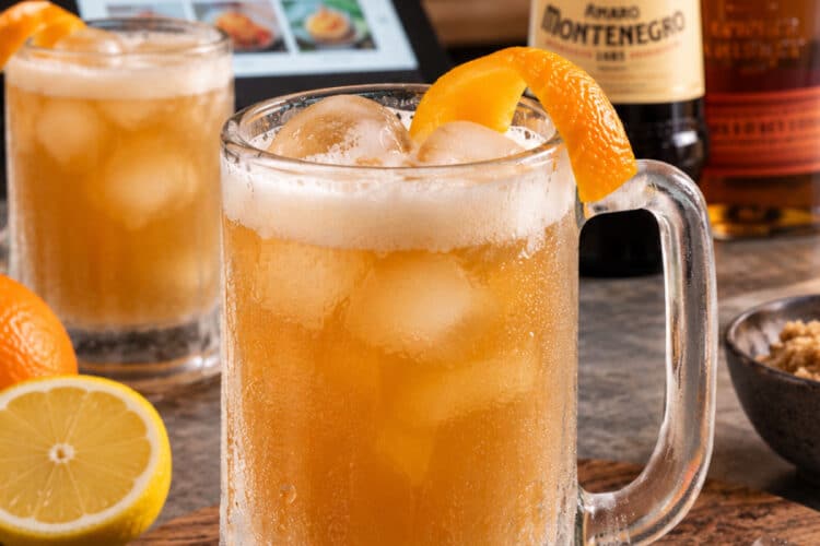 Gefrorener Bourbon-Bier-Amaro-Cocktail aus dem Thermomix